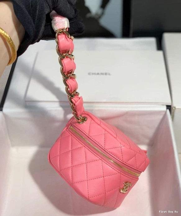 Firstbag Ru WITH CHANELUTCH HANDLE CHANEL 0802